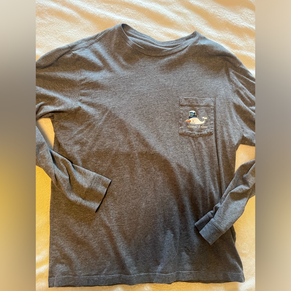 Vineyard Vines vintage 2016 Holidays shirt